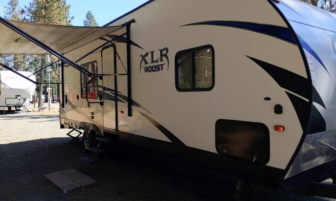 Cave Junction House | Family-Friendly RV11 XLR Toy Hauler with Ocean View