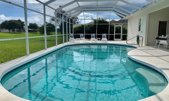 Broadmoor Villa | Relax and Unwind at RW642 with Poolside Sunshine
