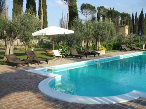 Passignano sul Trasimeno Apartment | Pet-Friendly Ryan Apartment with Excellent 9.1/10 Rating