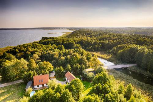 Mikolajki House | Rybaczowka Luknajno: Oceanfront Retreat with Pool & Pet-Friendly