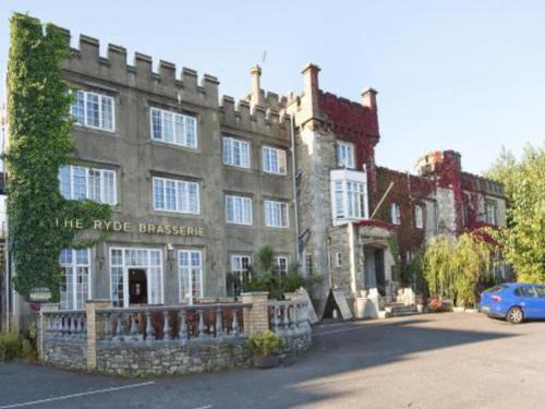 Ryde Hotel | Discover Ryde Castle: Family-Friendly & Accessible Stay