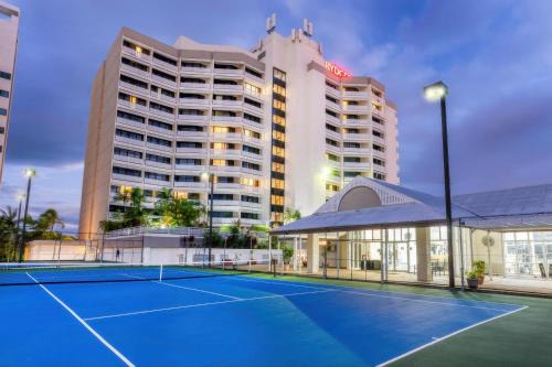 Cairns North Hotel | Oceanfront Comfort at Rydges Esplanade Resort Cairns