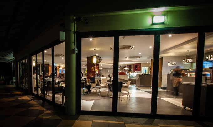 South Kalgoorlie Hotel | Eco-Friendly Rydges Kalgoorlie: Pool, Spa & Great Reviews