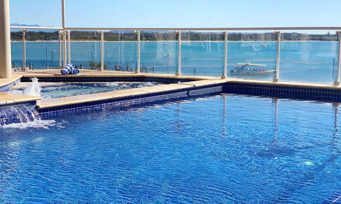Port Macquarie Hotel | Rydges Port Macquarie: Relax by the Pool and Spa