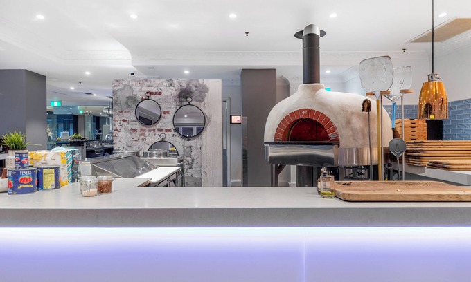 Surry Hills Hotel | Explore Rydges Sydney Central: 4-Star Stay with Spa & Pool