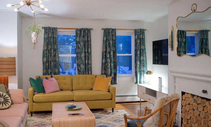 Rye Apartment | Ocean View Bungalow at Rye Motor Inn - Pet Friendly Stay