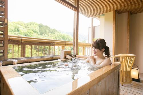 Ikeda Hotel | Relaxing Retreat at Ryokan Fushioukaku with Ocean Views