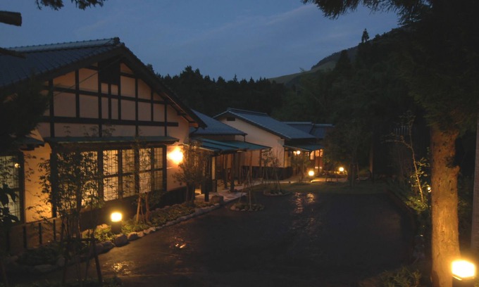 Kokonoe House | Experience Comfort at Ryokan Nanakamado with Top Amenities