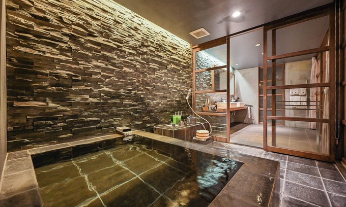 Ureshino House | Relaxing Retreat at Ryokan Yoshidaya with Spa & Hot Tub