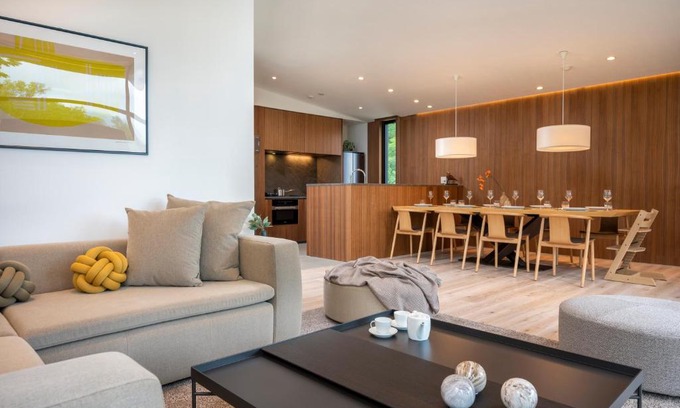 Niseko Villa | Inviting Ryoun by H2 Life: Family-Friendly with Hot Tub