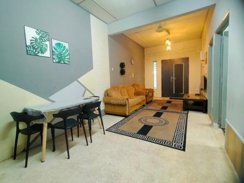 Sungai Siput House | RZ HOMESTAY With WiFi