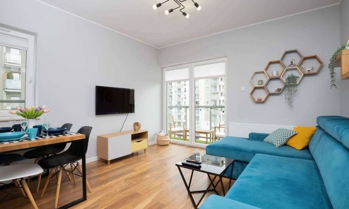 Przymorze Apartment | Albatross Towers 4C: Family-Friendly Stay in Gdańsk