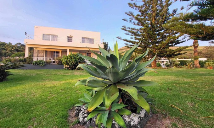 Lagoa House | Elegant São Miguel Island Vacation House with Spa & Breakfast