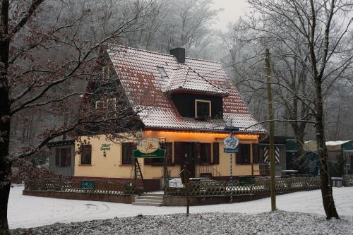 Eisenach Apartment | Relaxing Retreat at Sängerwiese with Hot Tub & Breakfast
