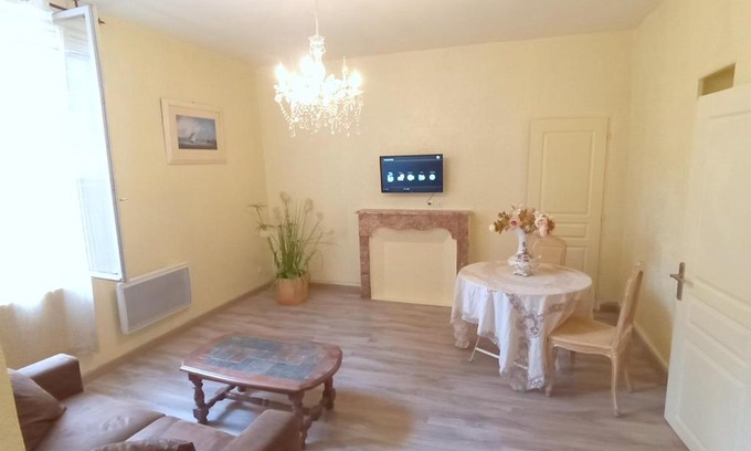 Beziers City Centre Apartment | Explore Béziers: Top-Rated Stay Awaits You