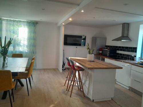 Baigts-de-Bearn House | Experience Relaxation at Séjour au Pyrénées Atlantique