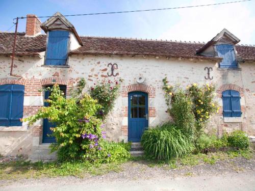 Rosnay House | Nature Retreat at Parc de la Brenne: Family-Friendly Gîte