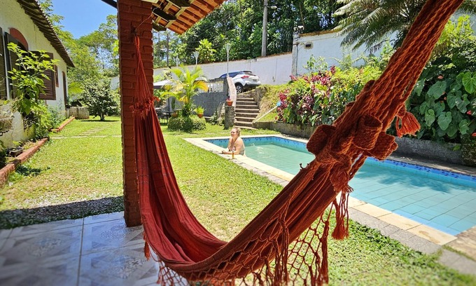 Petropolis House | Relaxing Retreat with Pool & Waterfall in Petrópolis