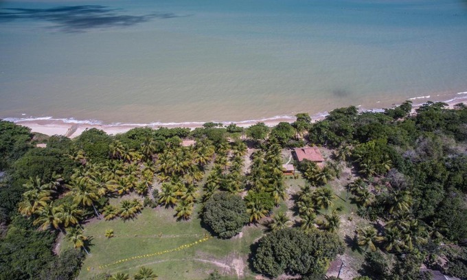 Cumuruxatiba House | Pet-Friendly Retreat with Ocean Views at Sítio Canto do Sabiá