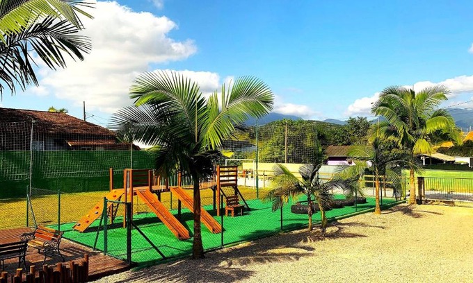 Palhoca House | Discover Sítio do Alto: Family-Friendly Retreat with Amenities