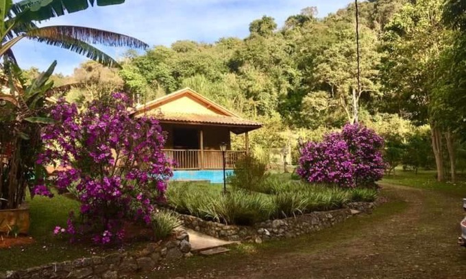 Cunha Cabin | Guest Rated 10/10: Sítio do Sauá with Family-Friendly Kitchen
