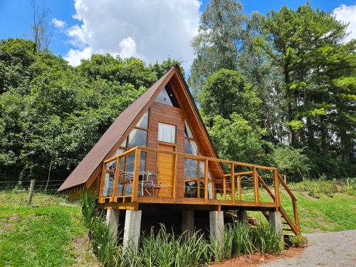 Videira Ski Chalet | Premier Getaway at Sítio Família Cherba - Cabana do Lago
