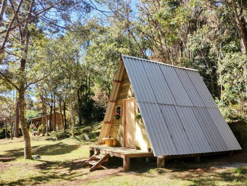 Sao Bento do Sapucai Ski Chalet | Pet-Friendly Retreat at Sítio Flor da Montanha