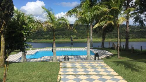 Salesopolis House | Discover Sítio frente à Barragem: Oceanfront Getaway Awaits