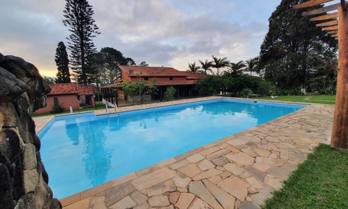 Alambari House | Discover Comfort and Fun at Sítio Gramado Sarapuí