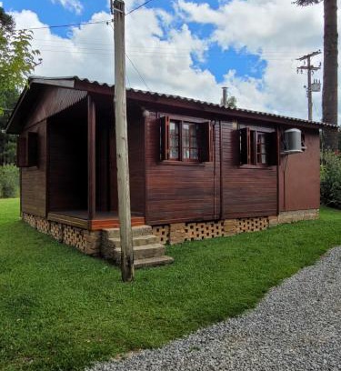 Sao Francisco de Paula Ski Chalet | Pet-Friendly Getaway at Sítio Passo do Carro - Rated 10/10