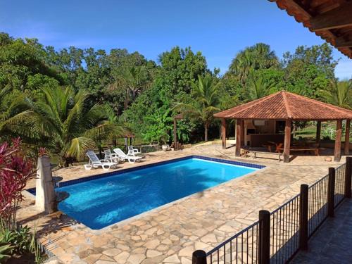 Hidrolandia House | Tranquil Sítio Recanto da Paz: Poolside Retreat Awaits