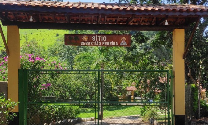 Jambeiro House | Discover Sítio Sebastião Pereira: Pet-Friendly Oceanfront Retreat