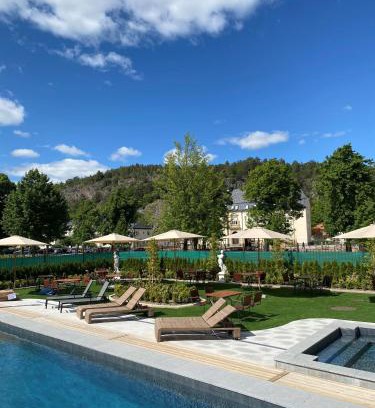 Soderkoping Hotel | Welcoming Söderköpings Brunn: Pet-Friendly with Pool Access