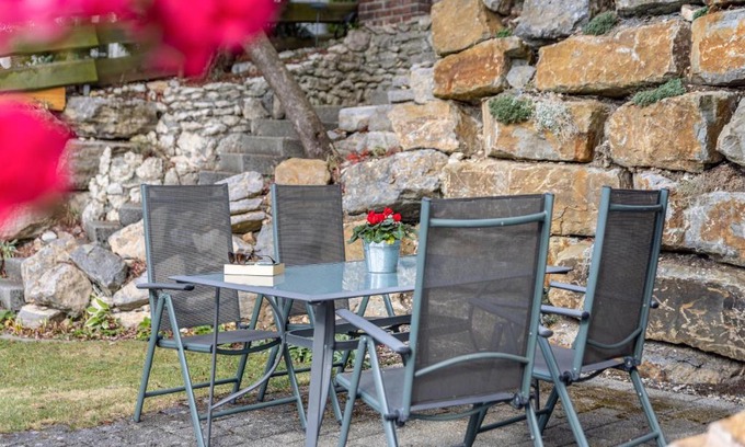 Albstadt Apartment | Discover Südalb: Family-Friendly Hotel with 9.4 Rating