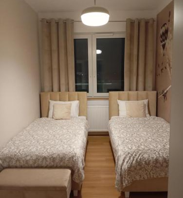 Uniejow Apartment | Family-Friendly Słoneczny Top Apartment in Uniejów