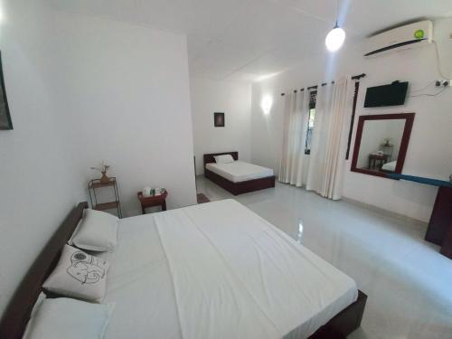 Anuradhapura Resort | Pet-Friendly S & D Resort: Rated 10/10 with Breakfast!