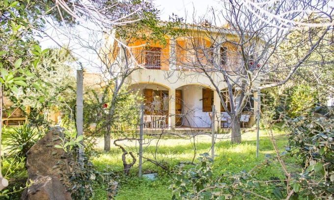 Cardedu Apartment | Ideal S'Omu e Mari Flat with Garden, BBQ & Ocean View