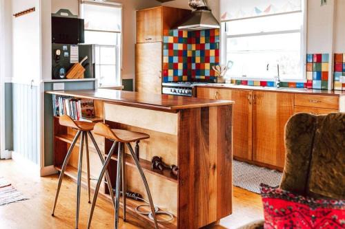 Binalong Bay House | Oceanfront Retreat at Sunset Shack Binalong - Rated 9.2/10