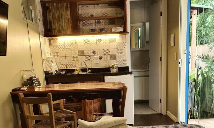 Estaleiro Apartment | Pet-Friendly S1 Villa Container - Family Retreat in Balneário Camboriú
