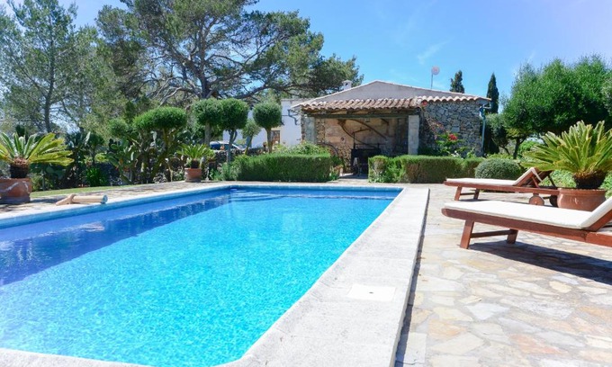 Sant Joan Villa | Discover Sa Bastida: Family-Friendly with Pool Access