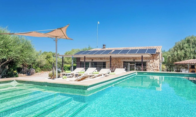 Lloret de Vistalegre Cottage | Sa Garriga: Idyllic Country House with Pool and Ocean Views
