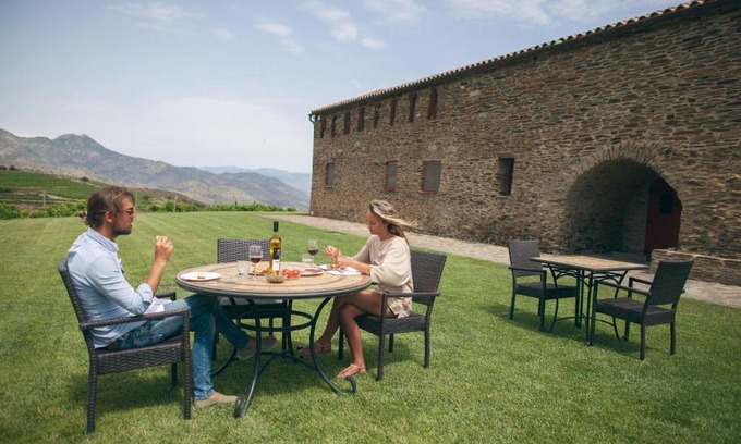 Roses Hotel | Pet Friendly Ocean View Retreat at Sa Perafita - MF