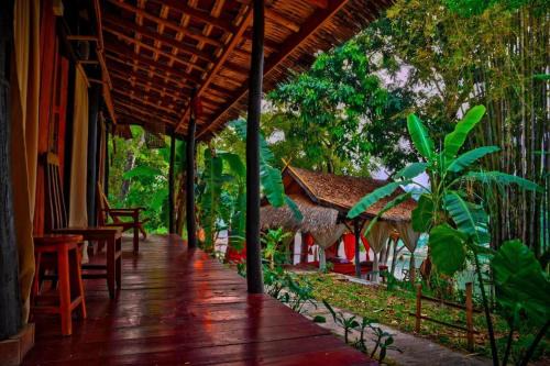 Luang Prabang Hotel | Tranquil Sa Sa Lao: Beachfront Bliss with Pool Access