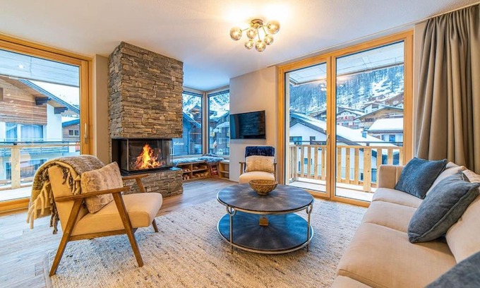 Saas-Fee Apartment | Stylish Saas-Fee Ski Apartment: Perfect for Families