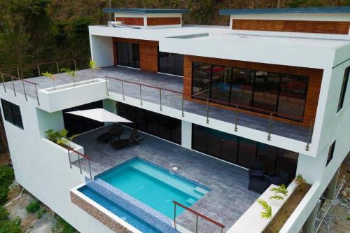 Soufriere Villa | Saba Villa - Piton & Ocean Views!