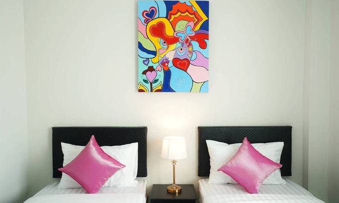 Sanambin Hotel | Cozy Sabai Twin Bed with Breakfast for Your Getaway