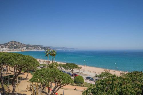 Blanes Apartment | Family-Friendly Sabanell Park JC with Inviting Pool