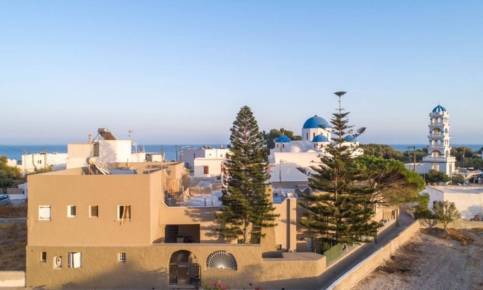 Perissa Apartment | Relax at Sabbia Calda Apartment Steps from Black Beach