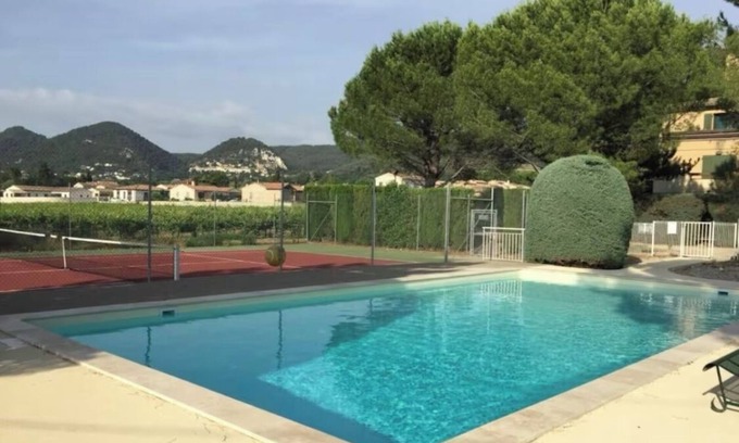 Sablet Apartment | Sablet - swimming pool - tennis - 200m from village center - in the vineyards