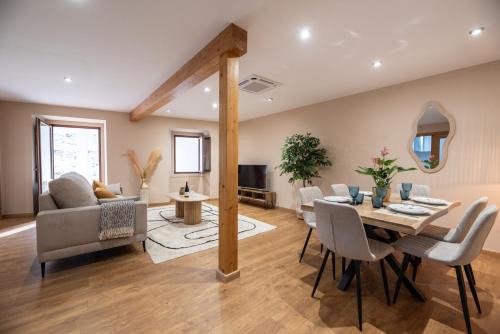 Monforte de Lemos Apartment | Discover Sacra: Family-Friendly Stay with 9.8 Guest Rating